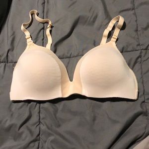 Lively All Day Deep V Bra